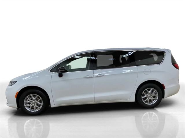 2025 Chrysler Pacifica PACIFICA SELECT