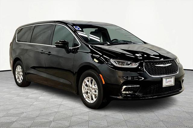 2025 Chrysler Pacifica PACIFICA SELECT