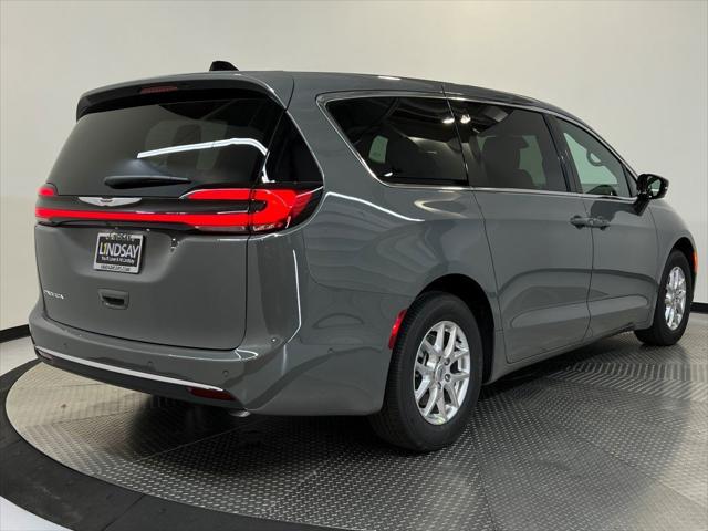 2025 Chrysler Pacifica PACIFICA SELECT