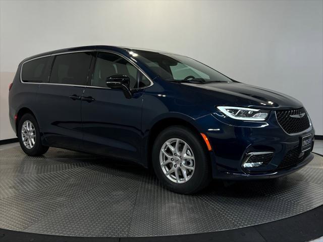 2025 Chrysler Pacifica PACIFICA SELECT