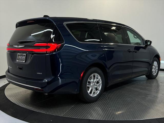 2025 Chrysler Pacifica PACIFICA SELECT