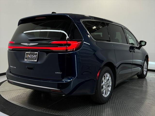 2025 Chrysler Pacifica PACIFICA SELECT