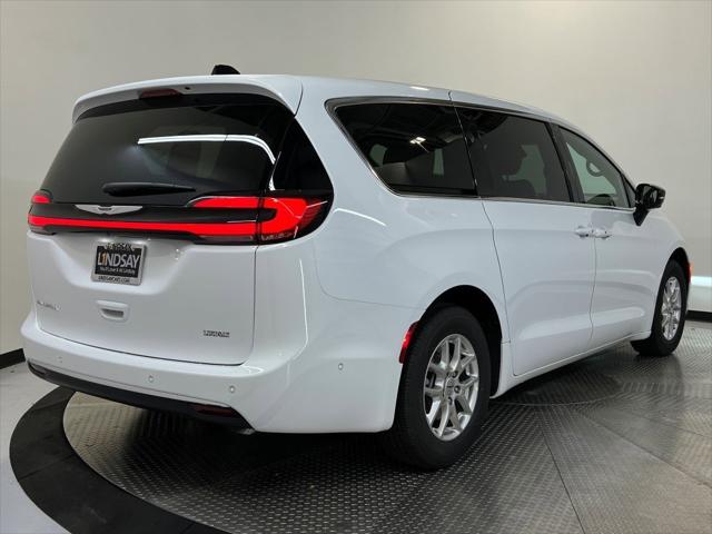 2025 Chrysler Pacifica PACIFICA SELECT