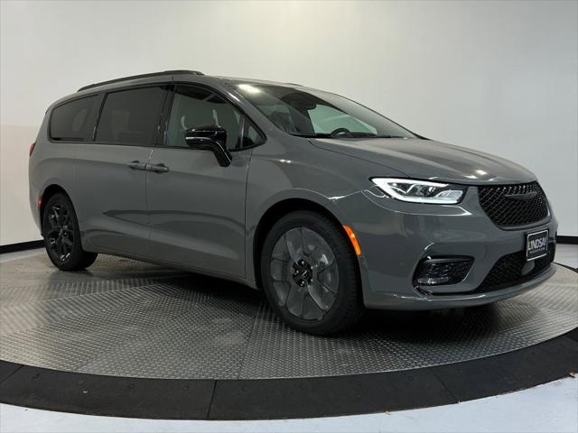 2025 Chrysler Pacifica PACIFICA LIMITED