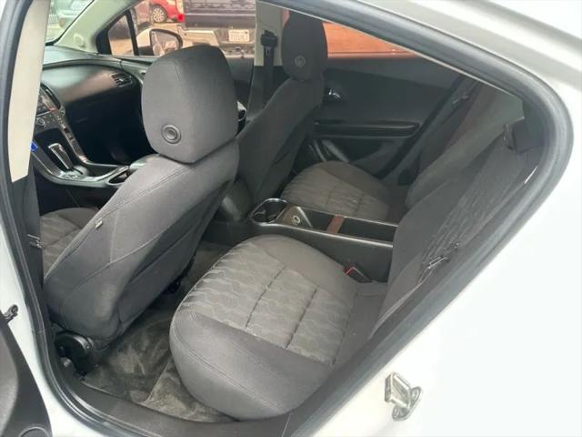 2015 Chevrolet Volt Sedan 4D