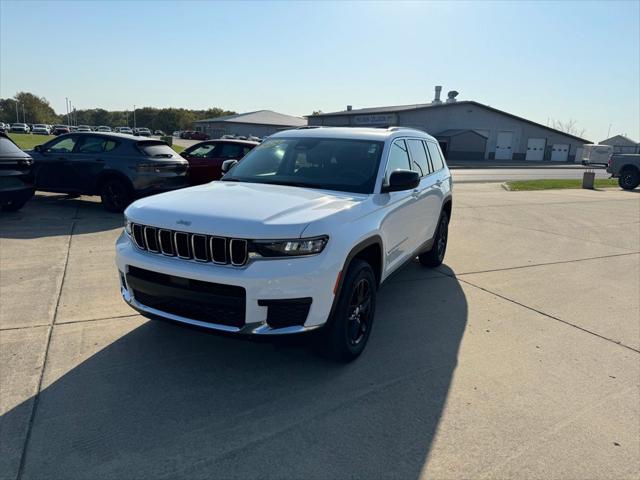 2024 Jeep Grand Cherokee L Laredo 4x4