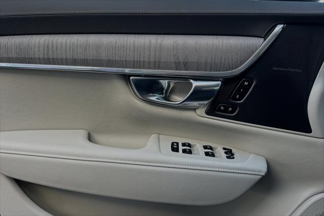 2025 Volvo V90 Cross Country Ultra, B6 AWD Gas (mild hybrid)