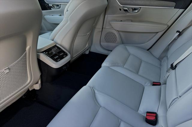 2025 Volvo V90 Cross Country Ultra, B6 AWD Gas (mild hybrid)