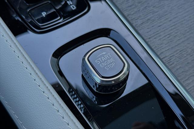 2025 Volvo V90 Cross Country Ultra, B6 AWD Gas (mild hybrid)