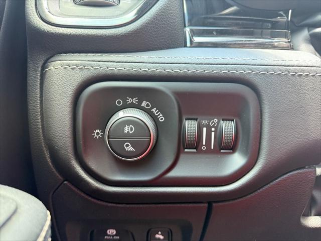 2025 RAM Ram 1500 RAM 1500 LIMITED CREW CAB 4X4 57 BOX