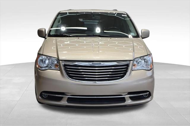 2016 Chrysler Town and Country Touring