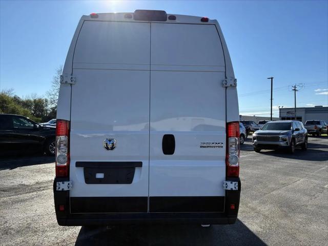 2024 Ram ProMaster Cargo Van Tradesman Super High Roof 159" WB EXT w/Pass Seat