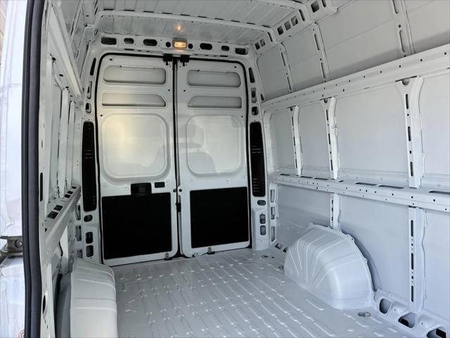 2024 Ram ProMaster Cargo Van Tradesman Super High Roof 159" WB EXT w/Pass Seat