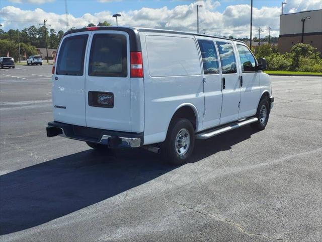 2022 Chevrolet Express Cargo Van RWD 2500 Regular Wheelbase WT