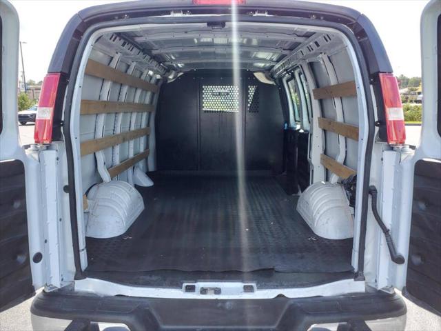 2022 Chevrolet Express Cargo Van RWD 2500 Regular Wheelbase WT