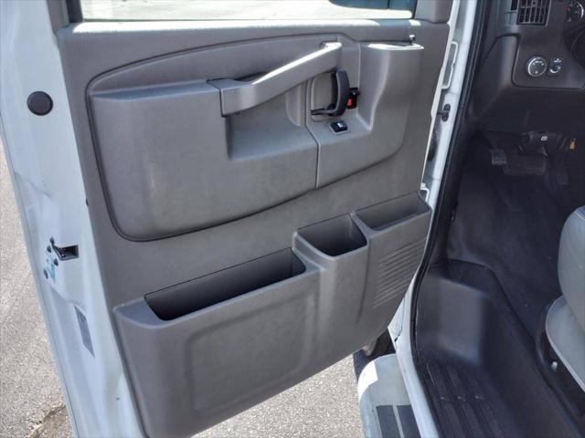2022 Chevrolet Express Cargo Van RWD 2500 Regular Wheelbase WT