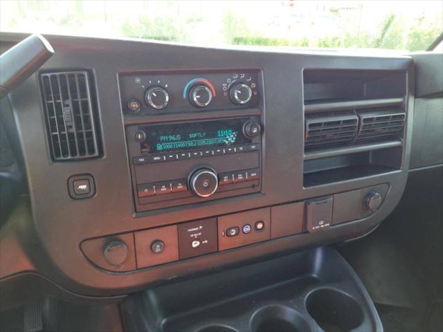 2022 Chevrolet Express Cargo Van RWD 2500 Regular Wheelbase WT