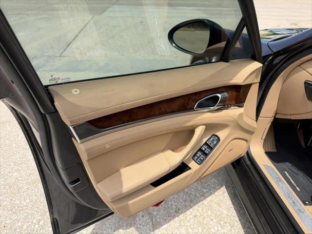 2012 Porsche Panamera 4