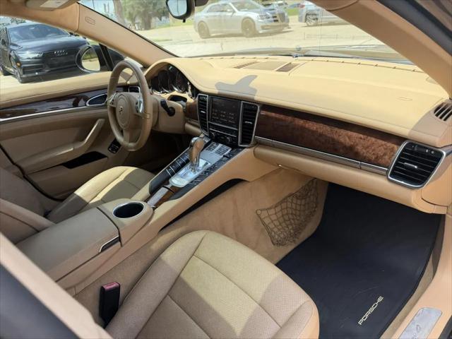 2012 Porsche Panamera 4