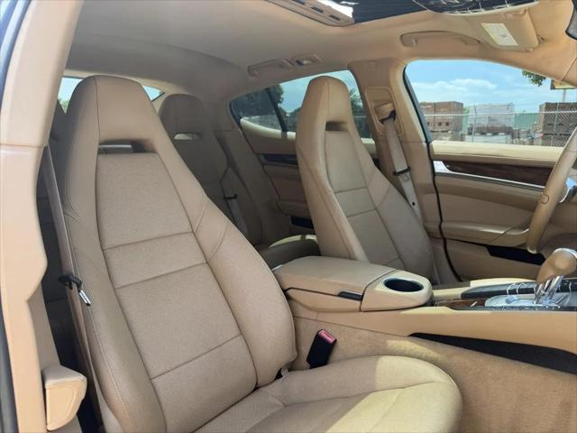 2012 Porsche Panamera 4