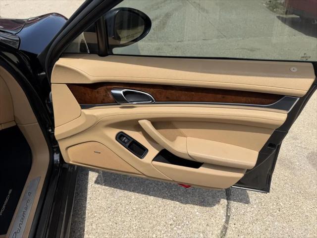 2012 Porsche Panamera 4