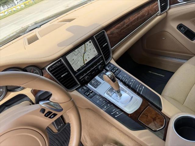 2012 Porsche Panamera 4