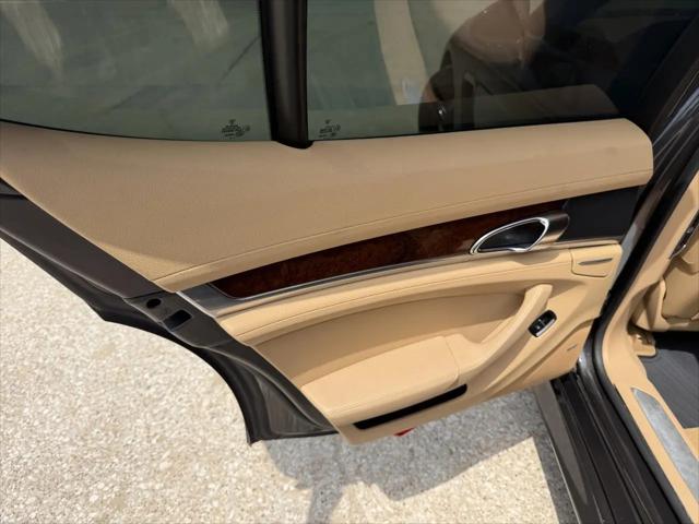 2012 Porsche Panamera 4