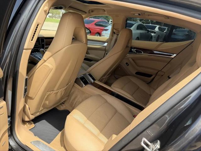 2012 Porsche Panamera 4