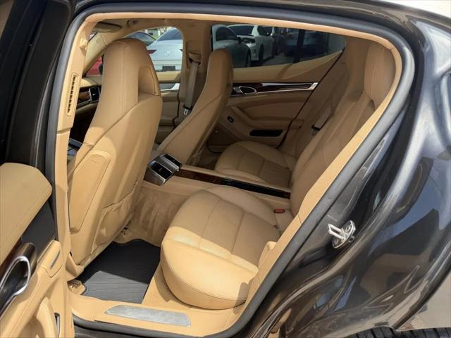 2012 Porsche Panamera 4