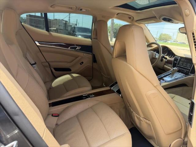 2012 Porsche Panamera 4