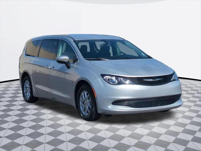 2022 Chrysler Voyager LX