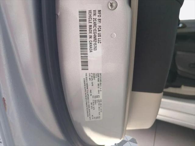 2022 Chrysler Voyager LX