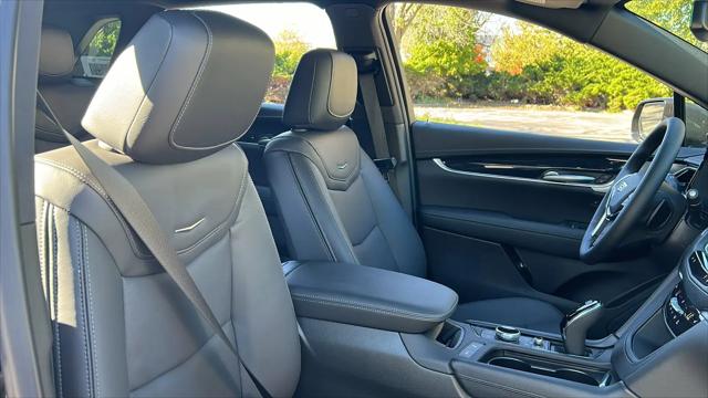 2025 Cadillac XT5 FWD Premium Luxury