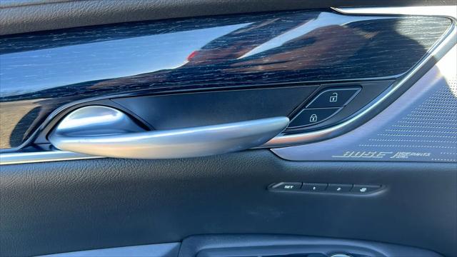 2025 Cadillac XT5 FWD Premium Luxury