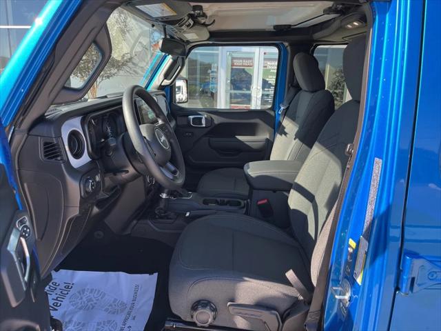 2025 Jeep Gladiator GLADIATOR NIGHTHAWK 4X4