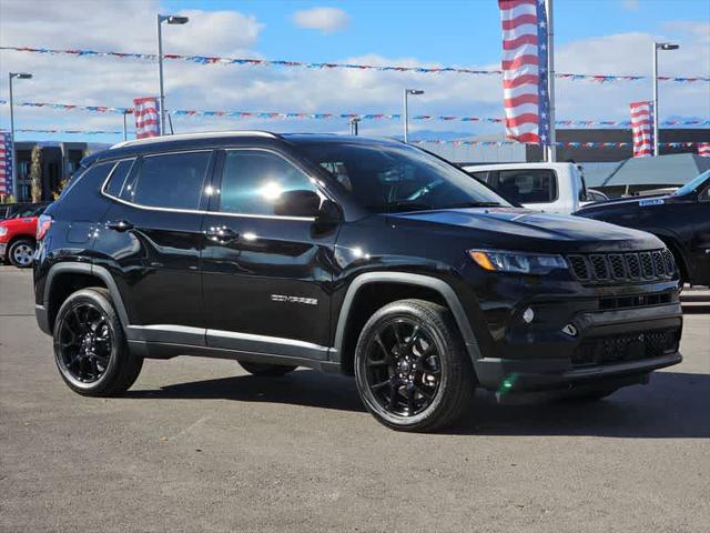 2025 Jeep Compass COMPASS LATITUDE 4X4