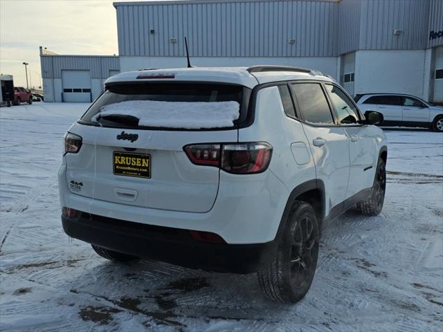 2025 Jeep Compass COMPASS LATITUDE 4X4