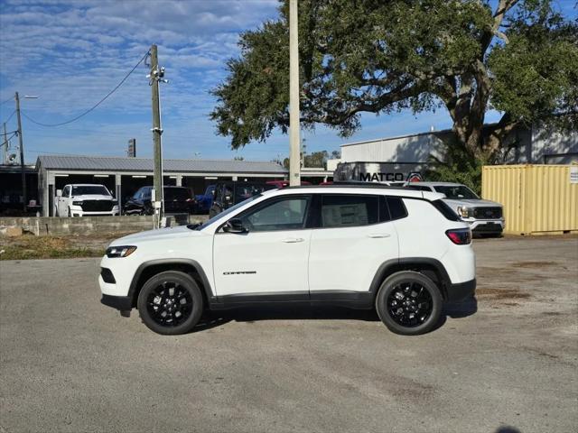 2025 Jeep Compass COMPASS LATITUDE 4X4
