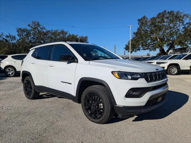 2025 Jeep Compass COMPASS LATITUDE 4X4