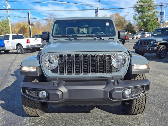 2025 Jeep Gladiator GLADIATOR NIGHTHAWK 4X4