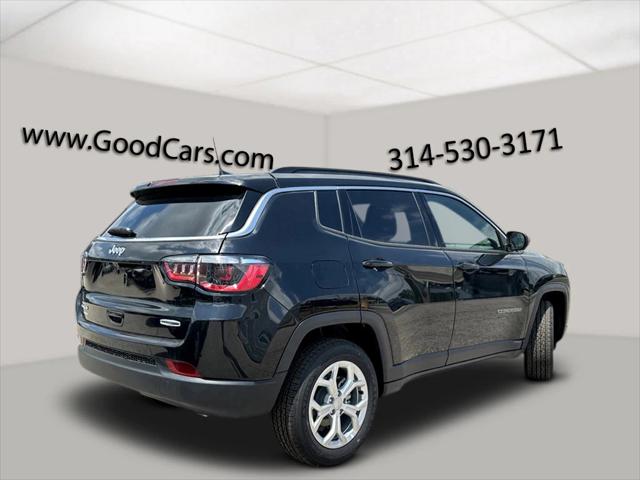 2025 Jeep Compass COMPASS LATITUDE 4X4