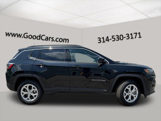 2025 Jeep Compass COMPASS LATITUDE 4X4