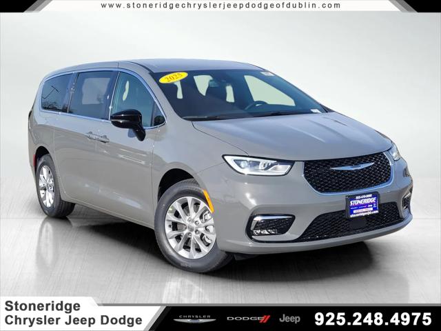 2025 Chrysler Pacifica PACIFICA SELECT AWD