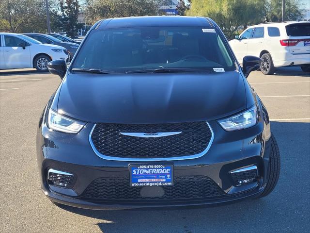 2025 Chrysler Pacifica PACIFICA SELECT AWD