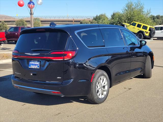 2025 Chrysler Pacifica PACIFICA SELECT AWD