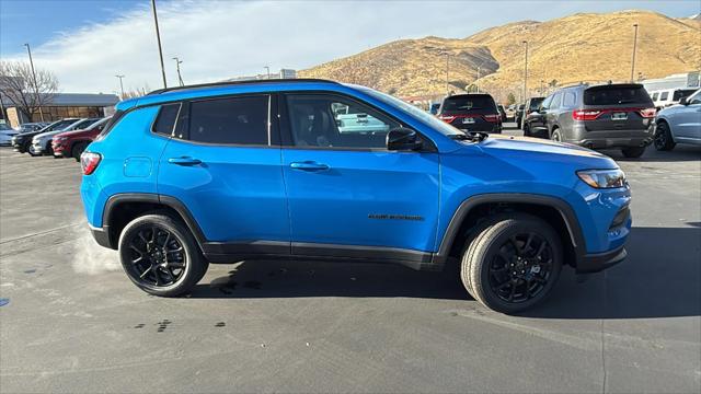 2025 Jeep Compass COMPASS LATITUDE 4X4