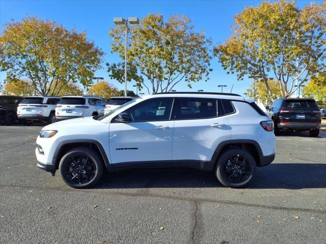 2025 Jeep Compass COMPASS LATITUDE 4X4