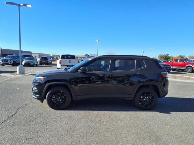 2025 Jeep Compass COMPASS LATITUDE 4X4