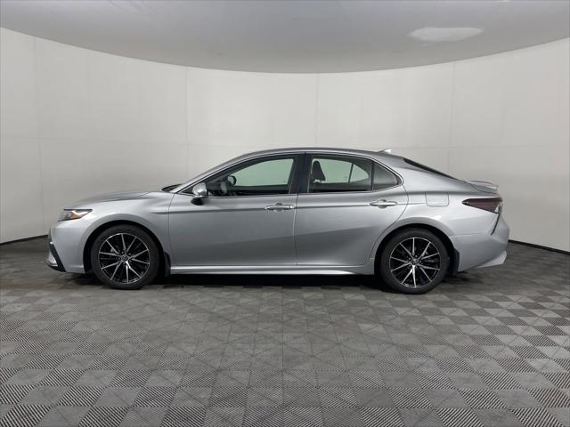 2022 Toyota Camry SE AWD