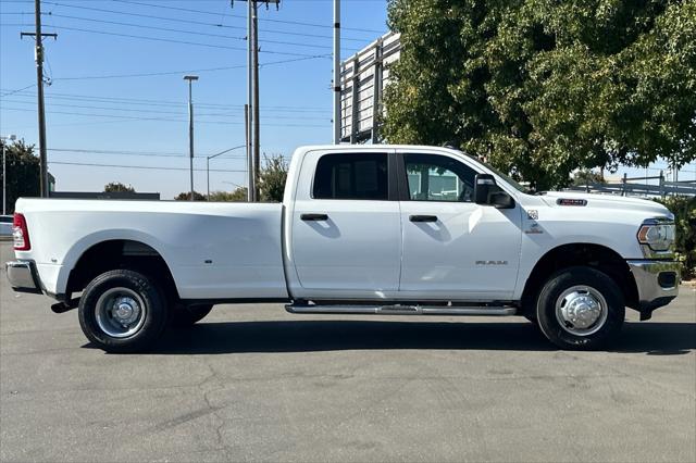 2023 RAM 3500 Big Horn Crew Cab 4x4 8 Box